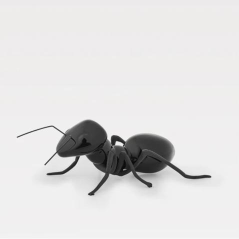A Formiga | Preto Mate (patas em latão oxidado)